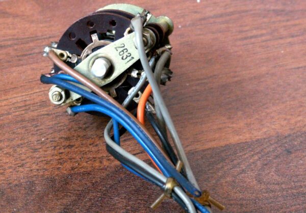 Speakers Rotary Switch – used - Image 3