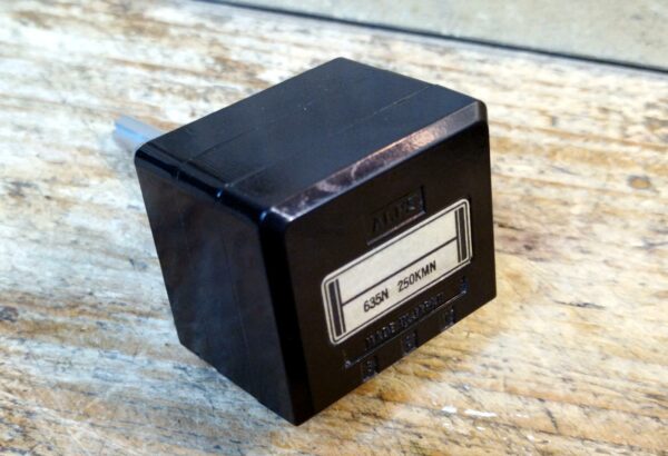 NOS Alps Black Beauty RK40 BALANCE Potentiometer 250 kohm x 2 - Image 3