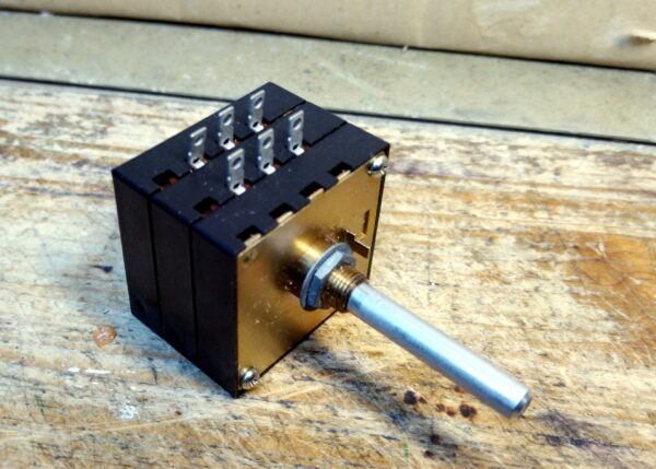 NOS (Never Used) ALPS BALANCE Potentiometer 100kx2 - Image 2