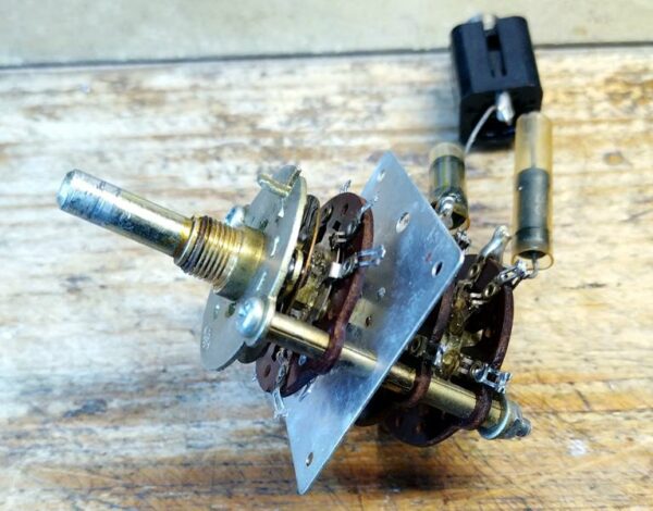 SANSUI Speaker Selector for Sansui AU 999 – used but restored