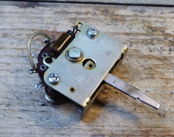 Balance Check Switch for Sansui AU999 - restored