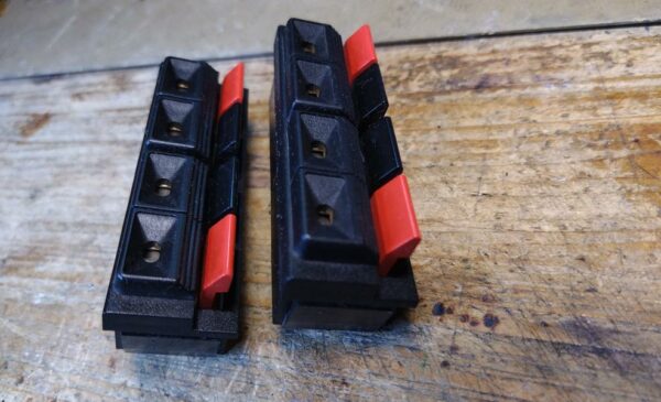 Speaker connector for Sansui amplifier - receiver, one piece - used - Image 3