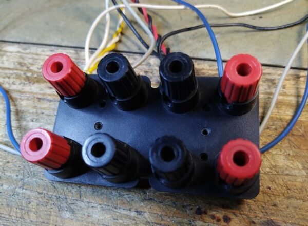 Speaker connectors for Sansui AU919, used
